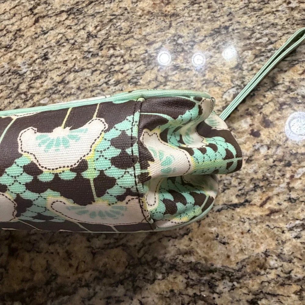 Petunia Pickle Bottom Floral Diaper Clutch and Changing Pad Mint Brown Travel